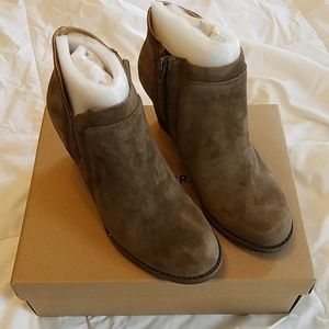 NIB Lucky Brand Wedge Booties - Sz 8